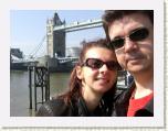 CIMG1197 * Nous devant le tower bridge... * 800 x 600 * (386KB)