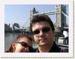 CIMG1199 * Nous devant le tower bridge ms y manque un bout d'ma tronche...
;o)
 * 800 x 600 * (370KB)