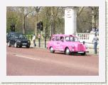 CIMG1308 * Un taxi rose * 800 x 600 * (468KB)
